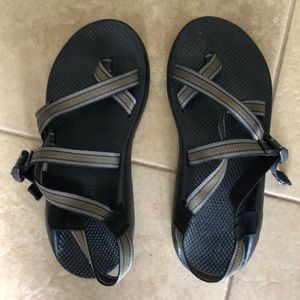Chacos Size 11